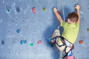 Die Indoor-Kletterwand für schlechtes Wetter